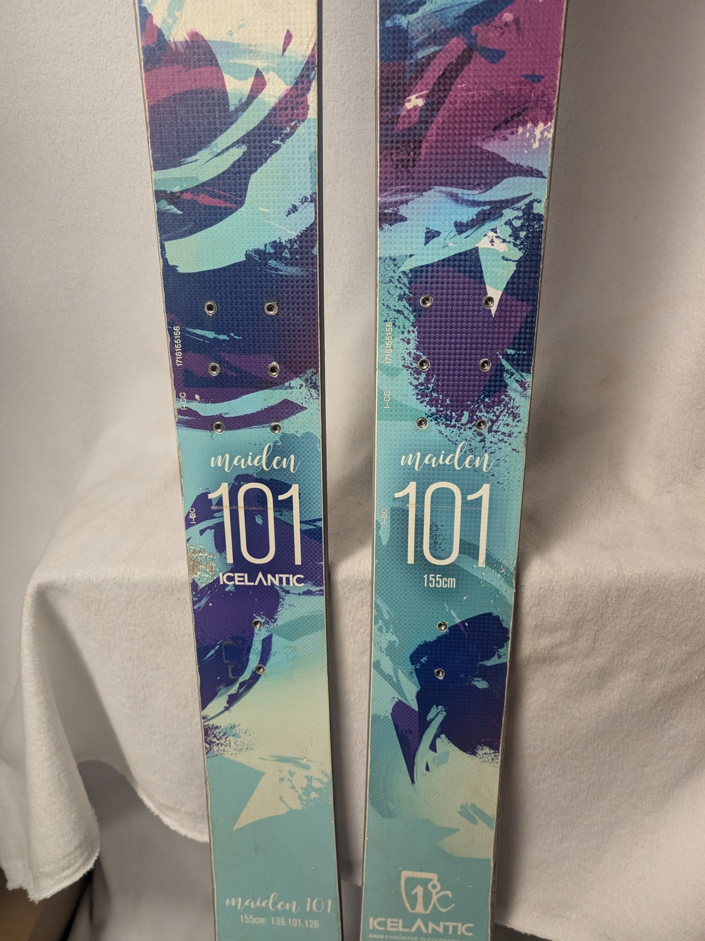 Icelantic Maidan Skis No Bindings Size 155 Cm Blue Used