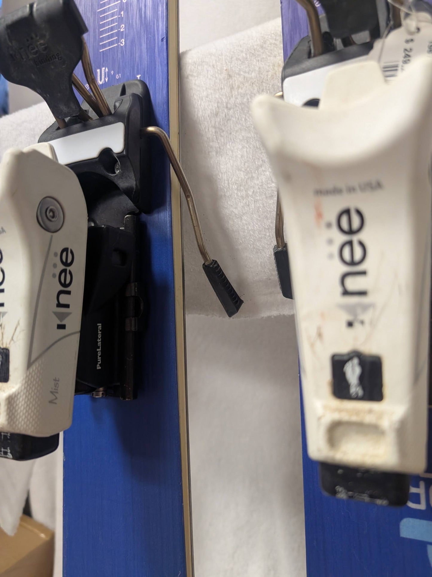 Blizzard Black Pearl Skis Knee Mist Bindings 160 cm Blue Used