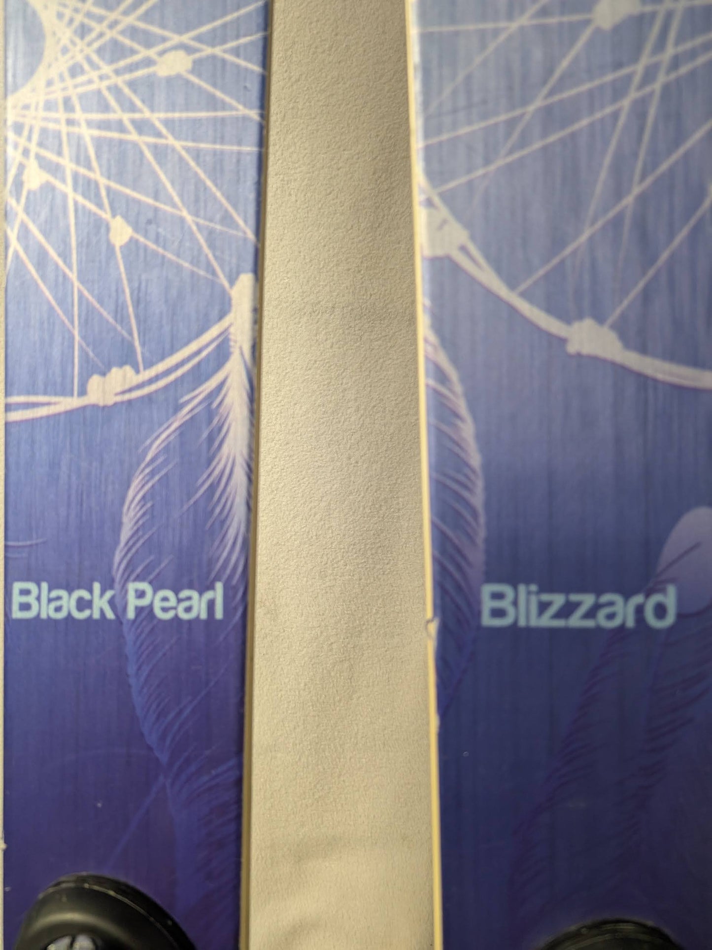 Blizzard Black Pearl Skis Knee Mist Bindings 160 cm Blue Used