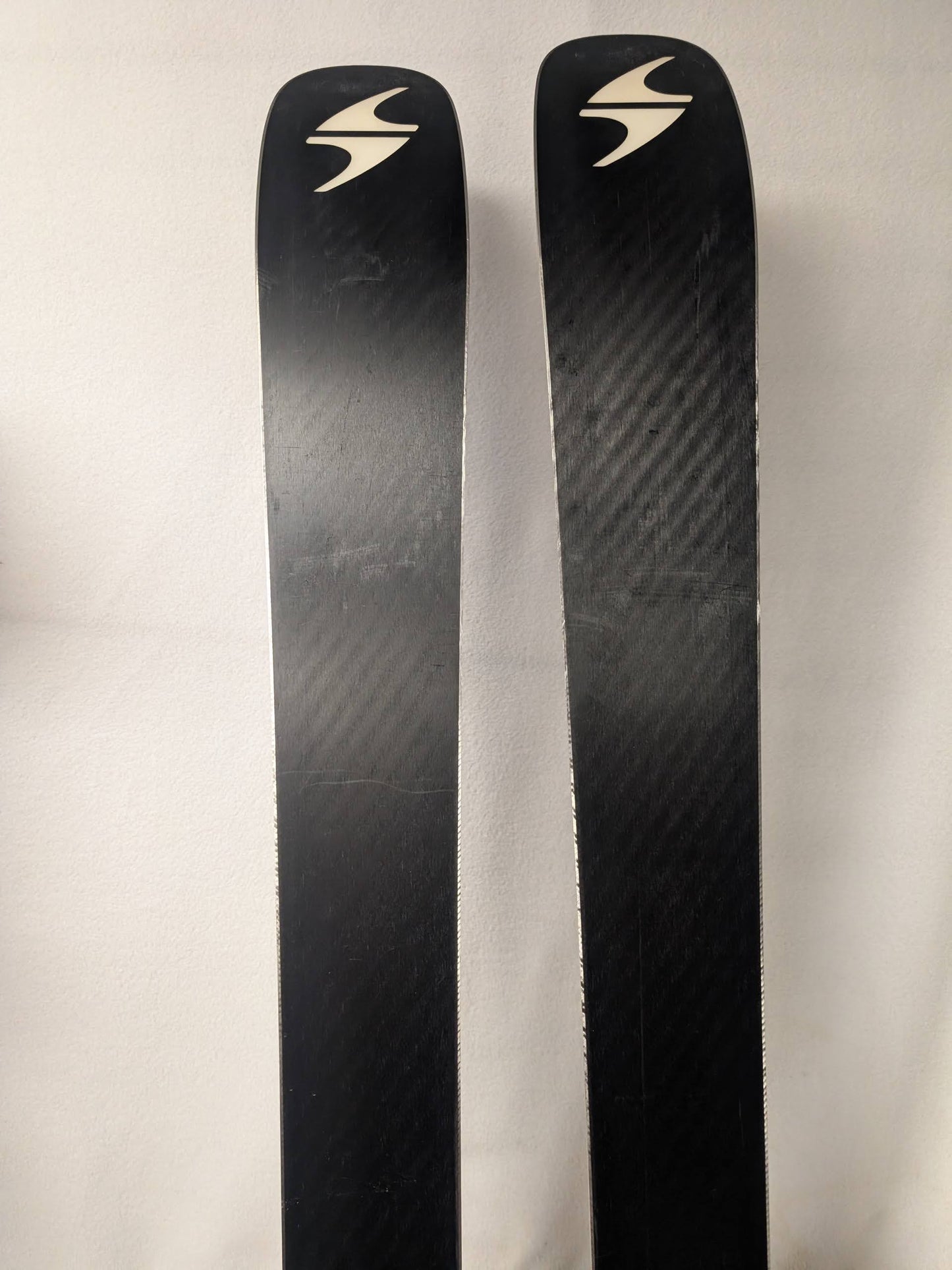 Blizzard Black Pearl Skis Knee Mist Bindings 160 cm Blue Used