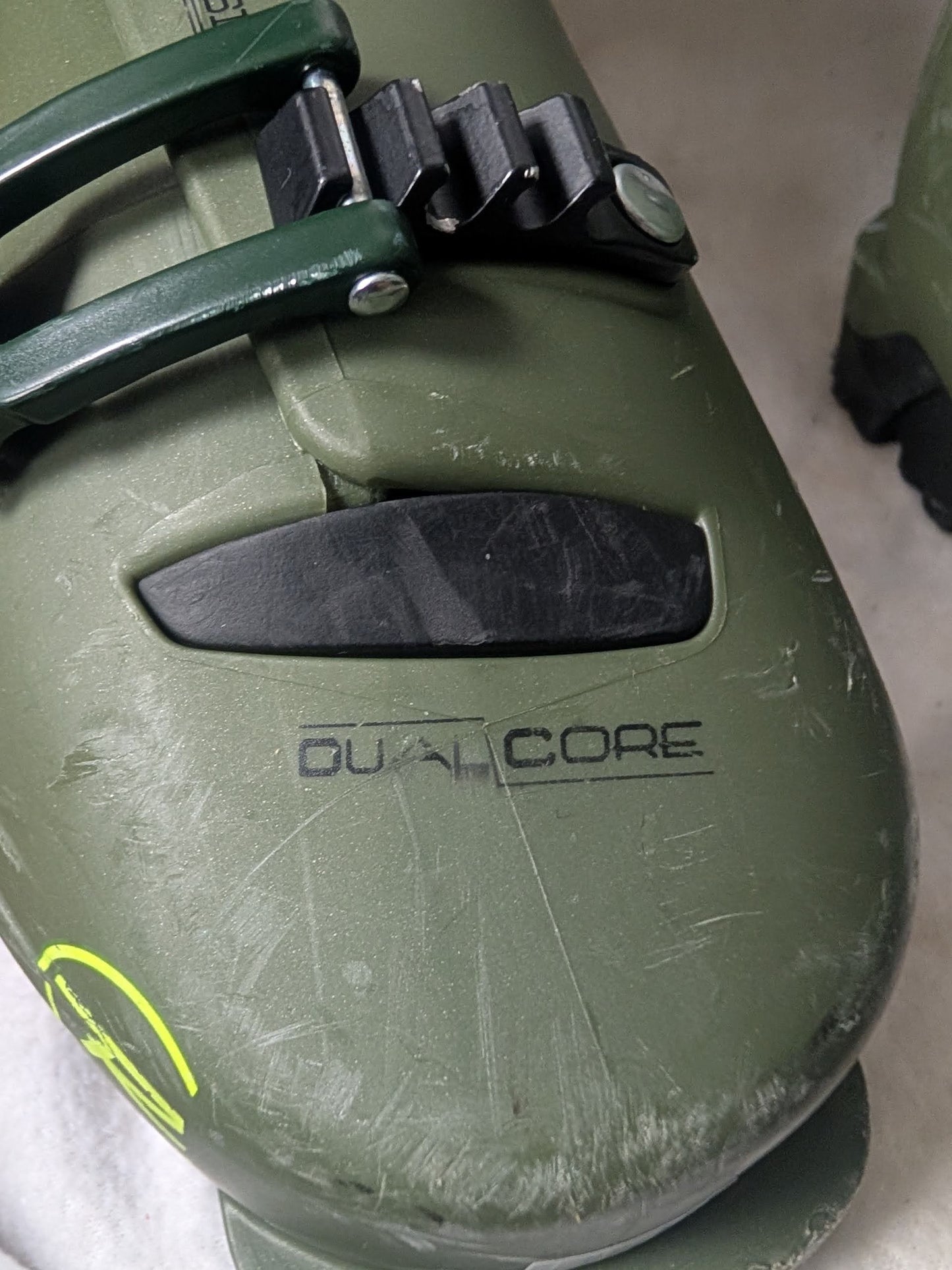 Rossignol Jr80 All Track Ski Boots Size 27.5 Color Green Condition Used