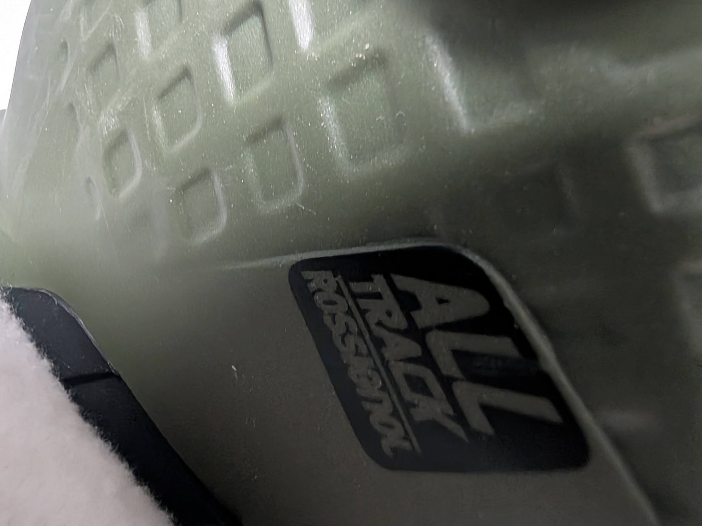 Rossignol Jr80 All Track Ski Boots Size 27.5 Color Green Condition Used