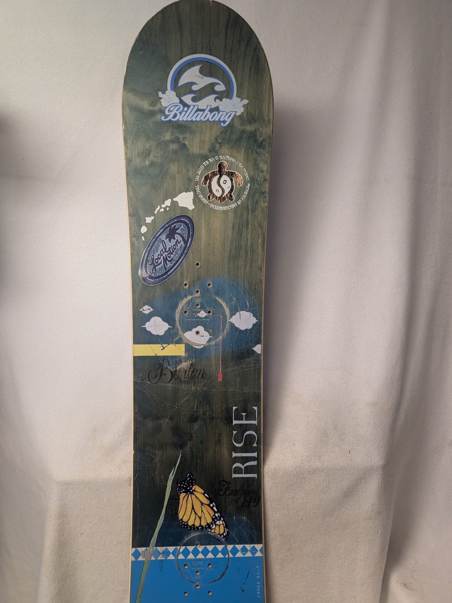Burton Feelgood Snowboards No Bindings Size 149 Cm Color Blue Used