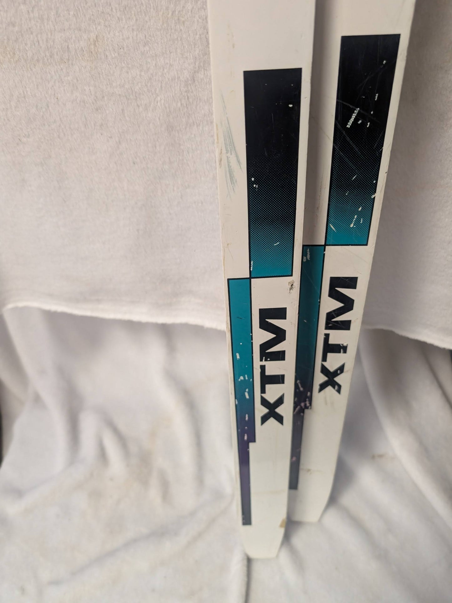 Cross Country Elan XTM Touring XC Skis NNN Bindings Size 195 Cm White Used