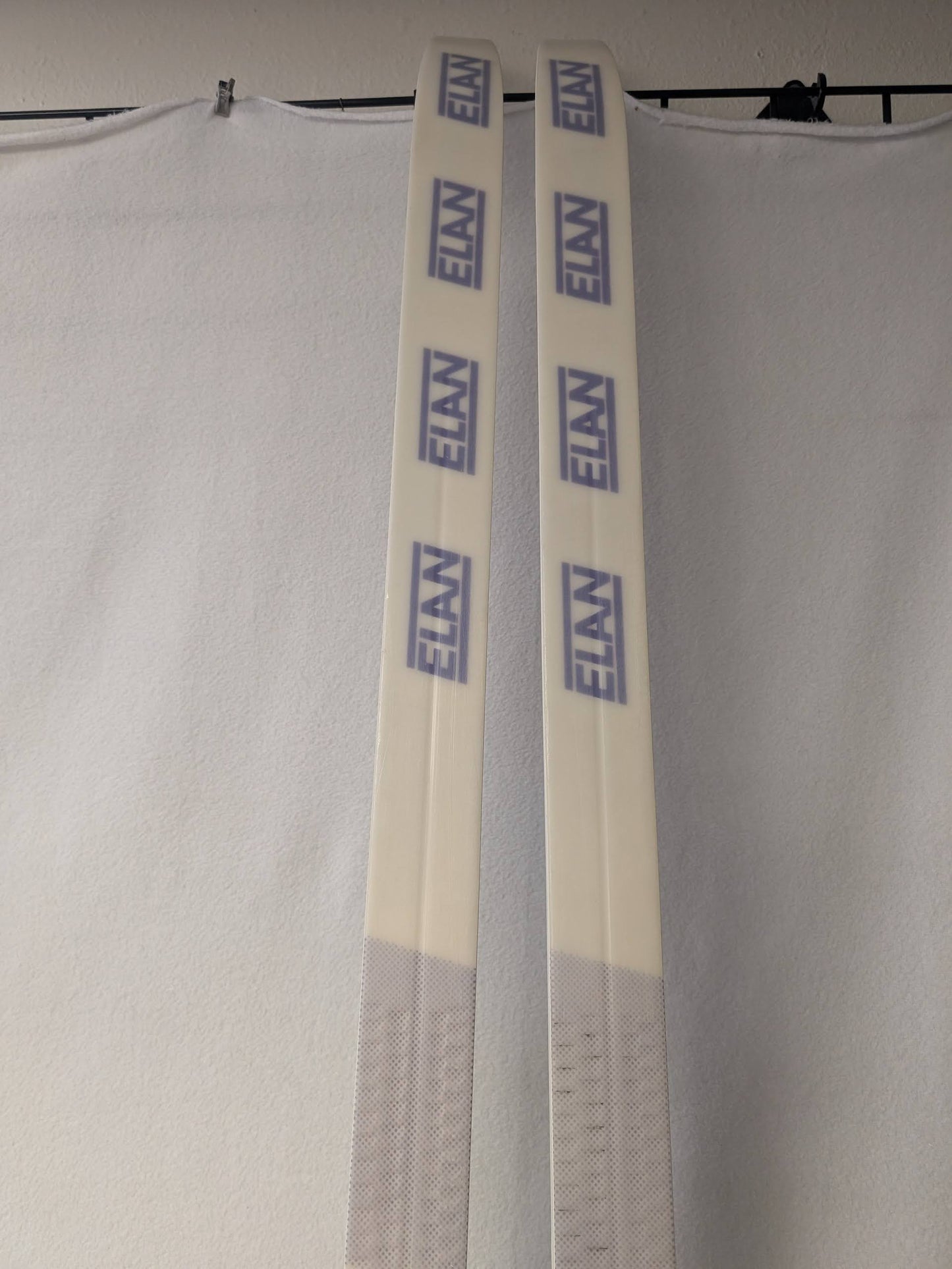 Cross Country Elan XTM Touring XC Skis NNN Bindings Size 195 Cm White Used