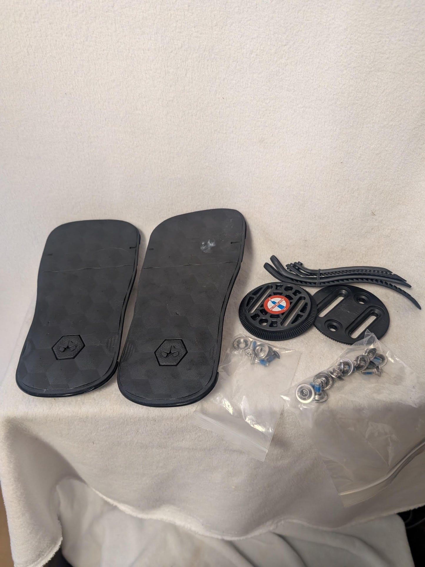 Rome SOS Snowboard Bindings Size M/L Color Black Condition Used Missing H/W