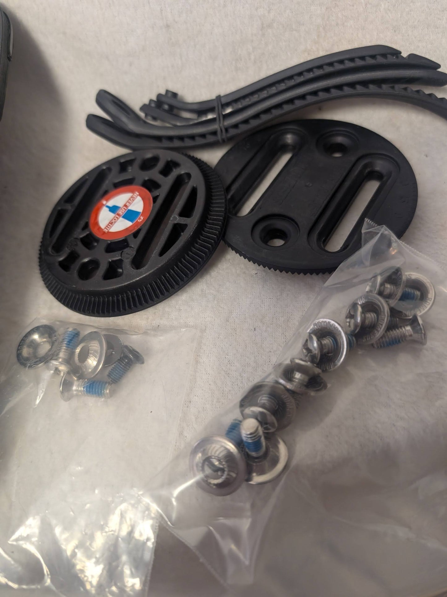 Rome SOS Snowboard Bindings Size M/L Color Black Condition Used Missing H/W