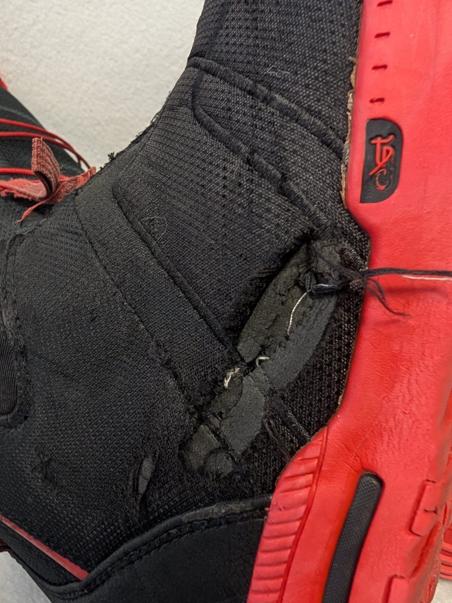 Burton Ambush Snowboard Boots Size 11.5 Black Used