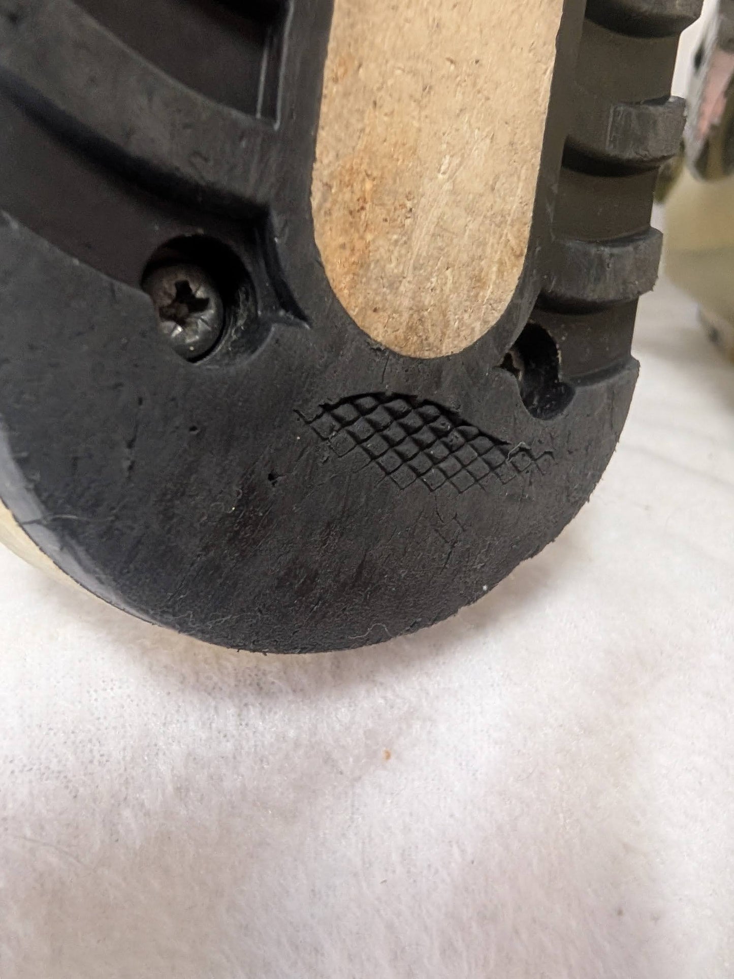 Lange Ski Boots Women Size 25.5 Color Yellow Condition Used