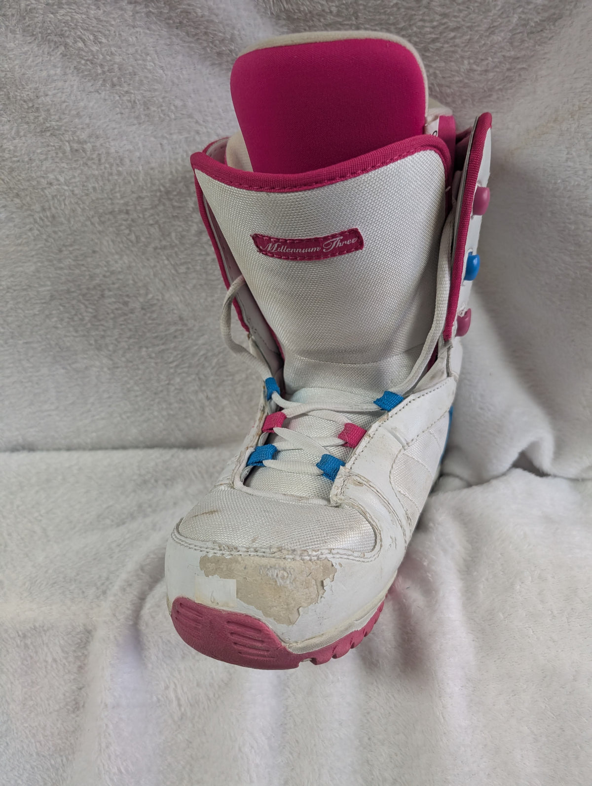 Millennium Three Women's Snowboard Boots Size 6 Color White Condition Used