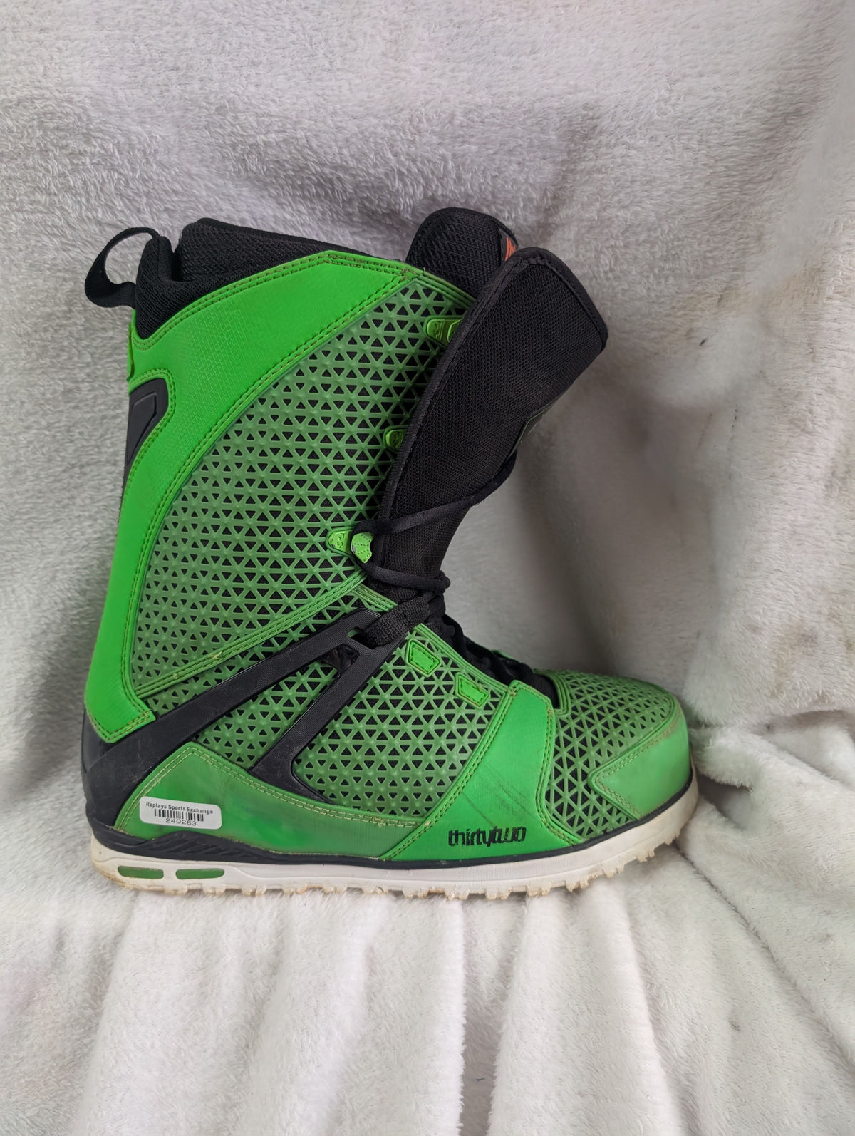 Thirty Two Snowboard Boots Size 11 Green Used