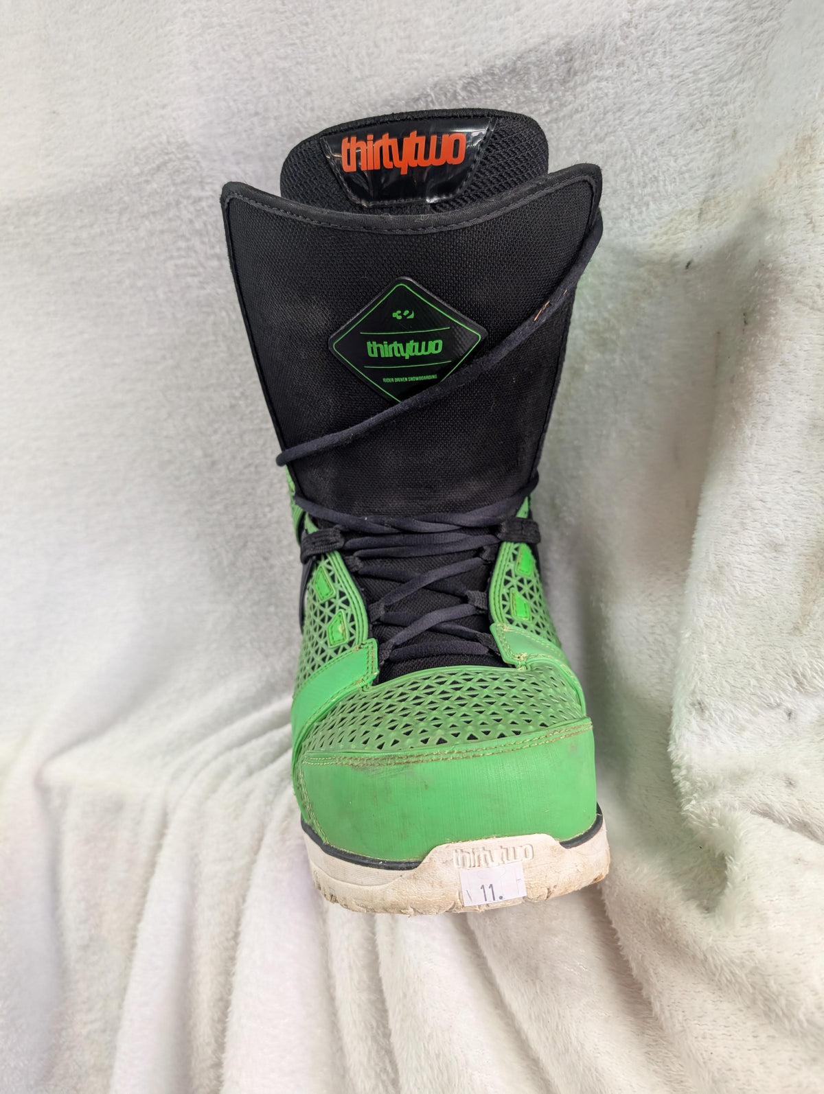 Thirty Two Snowboard Boots Size 11 Green Used