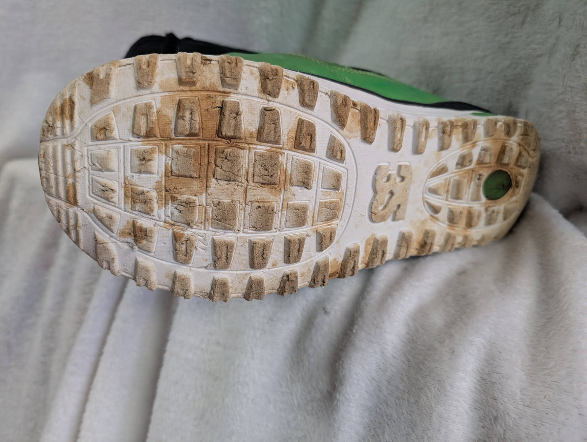 Thirty Two Snowboard Boots Size 11 Green Used