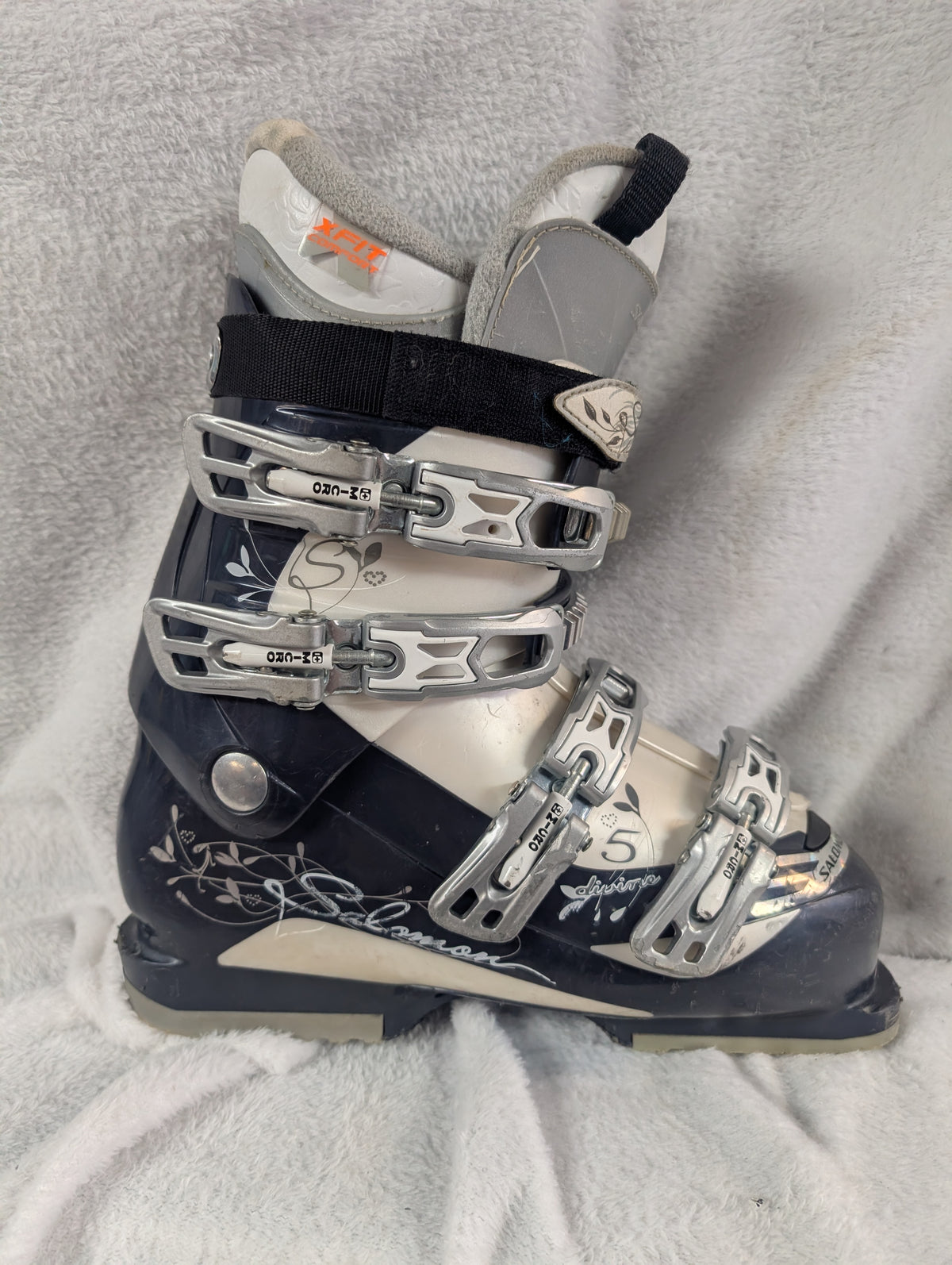 Salomon Devine 5 Ski Boots Size 25.5 Color Navy Condition Used