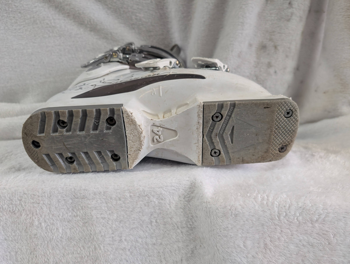 Salomon Devine 6 Ski Boots Size 24 Color White Condition Used