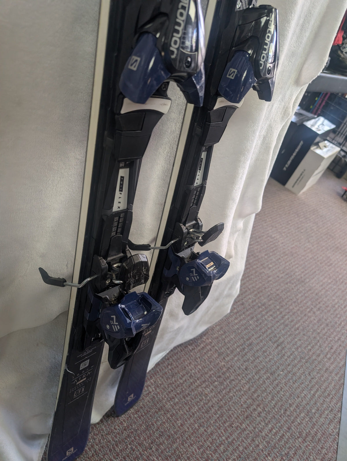Salomon Aira Skis Salomon Z10 Bindings 169 cm Color Blue Condition Used