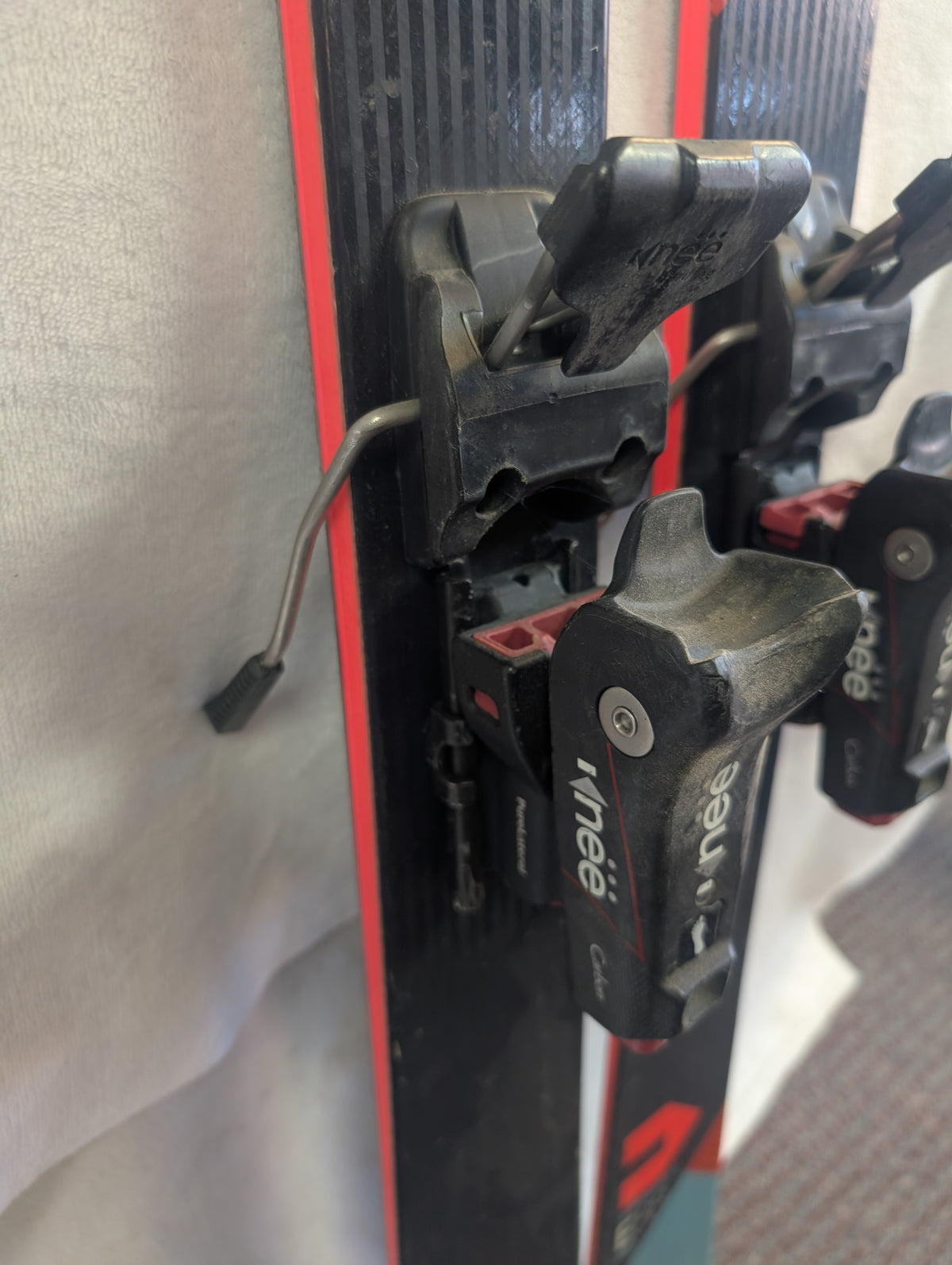 Rossignol E88hd Skis Nee Carbon Bindings Size 172cm Color Black Condition Used