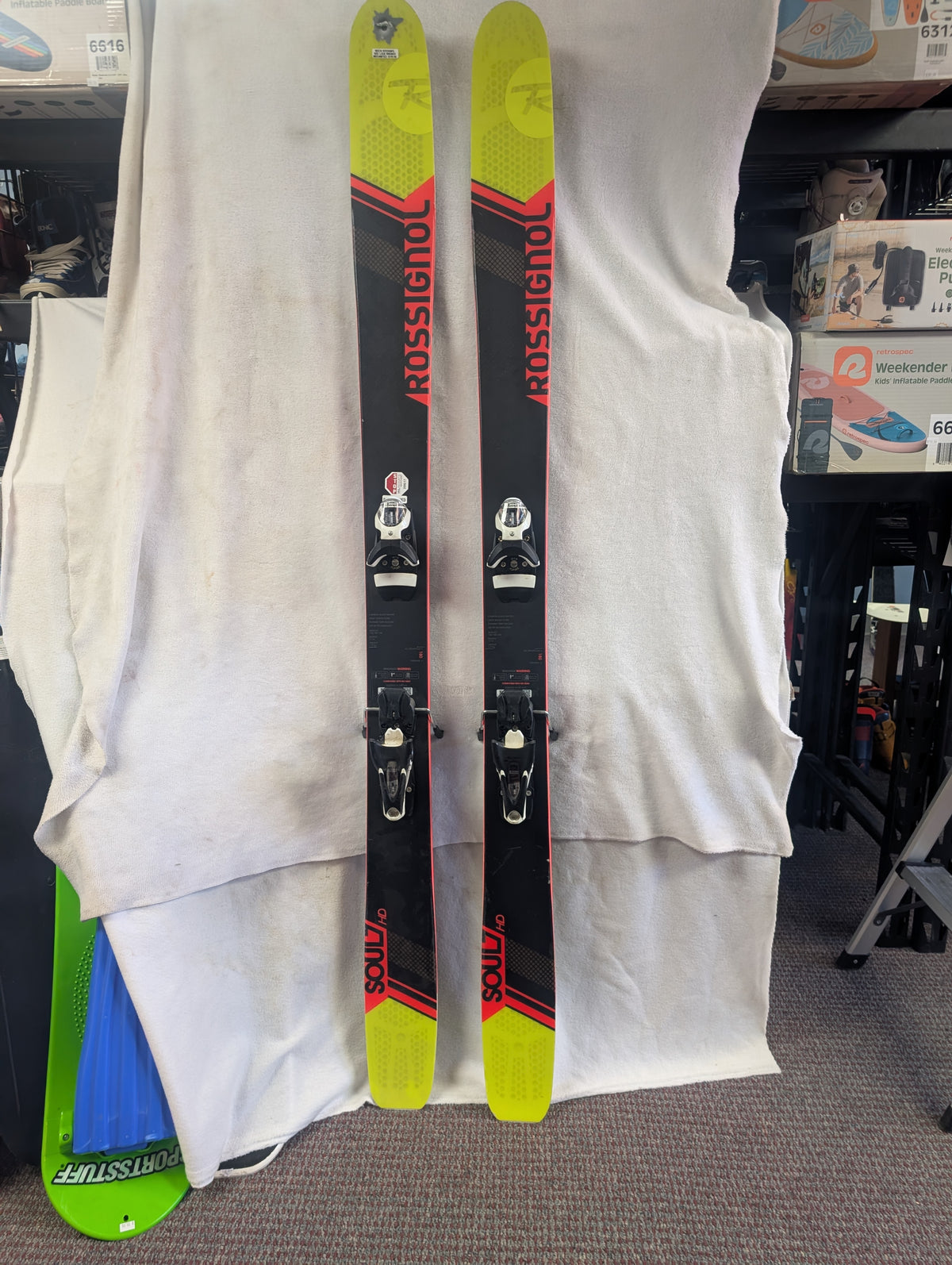 Rossignol Soul 7 Skis Look Bindings 180 cm Color Black Condition Used