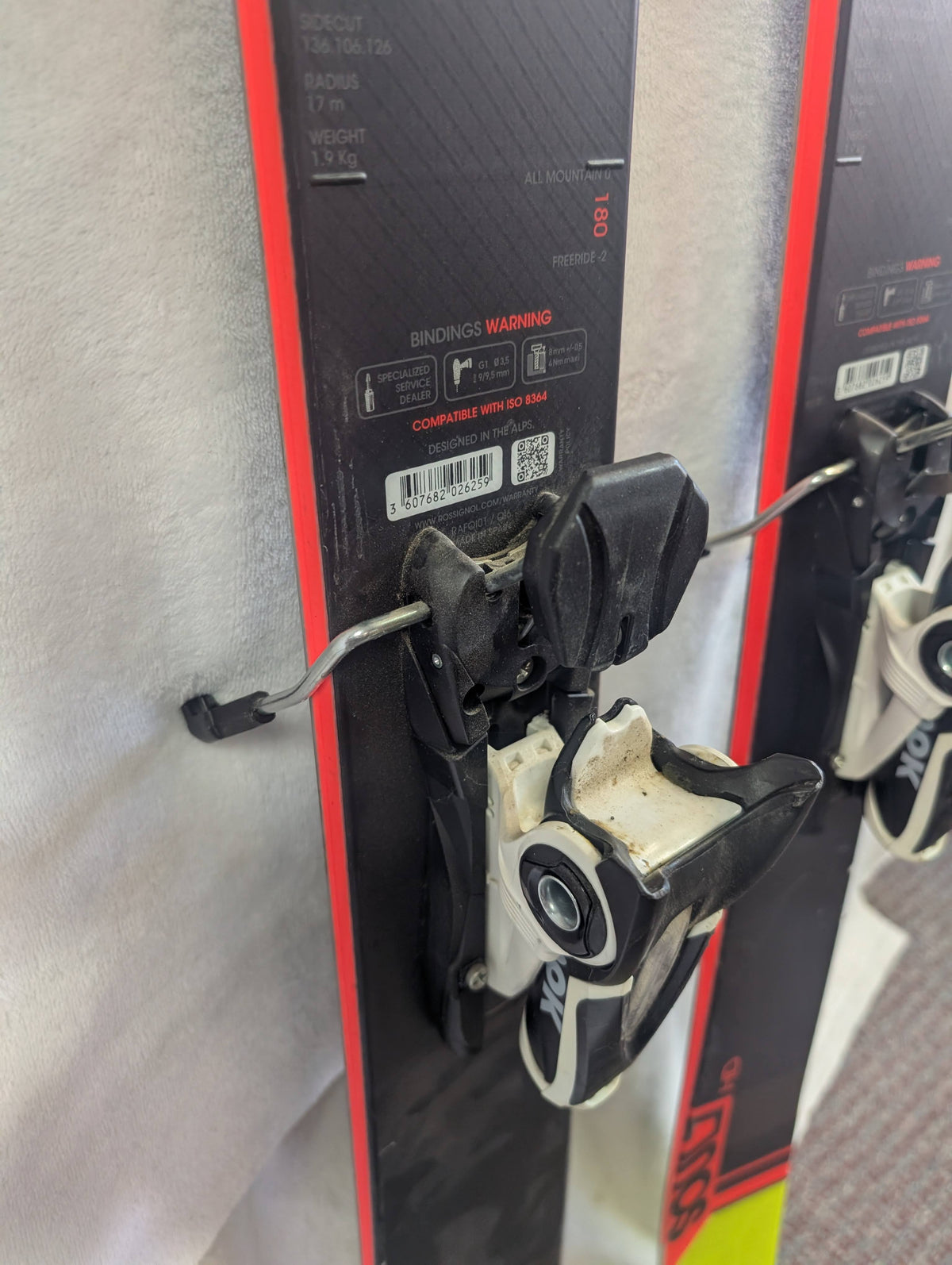 Rossignol Soul 7 Skis Look Bindings 180 cm Color Black Condition Used