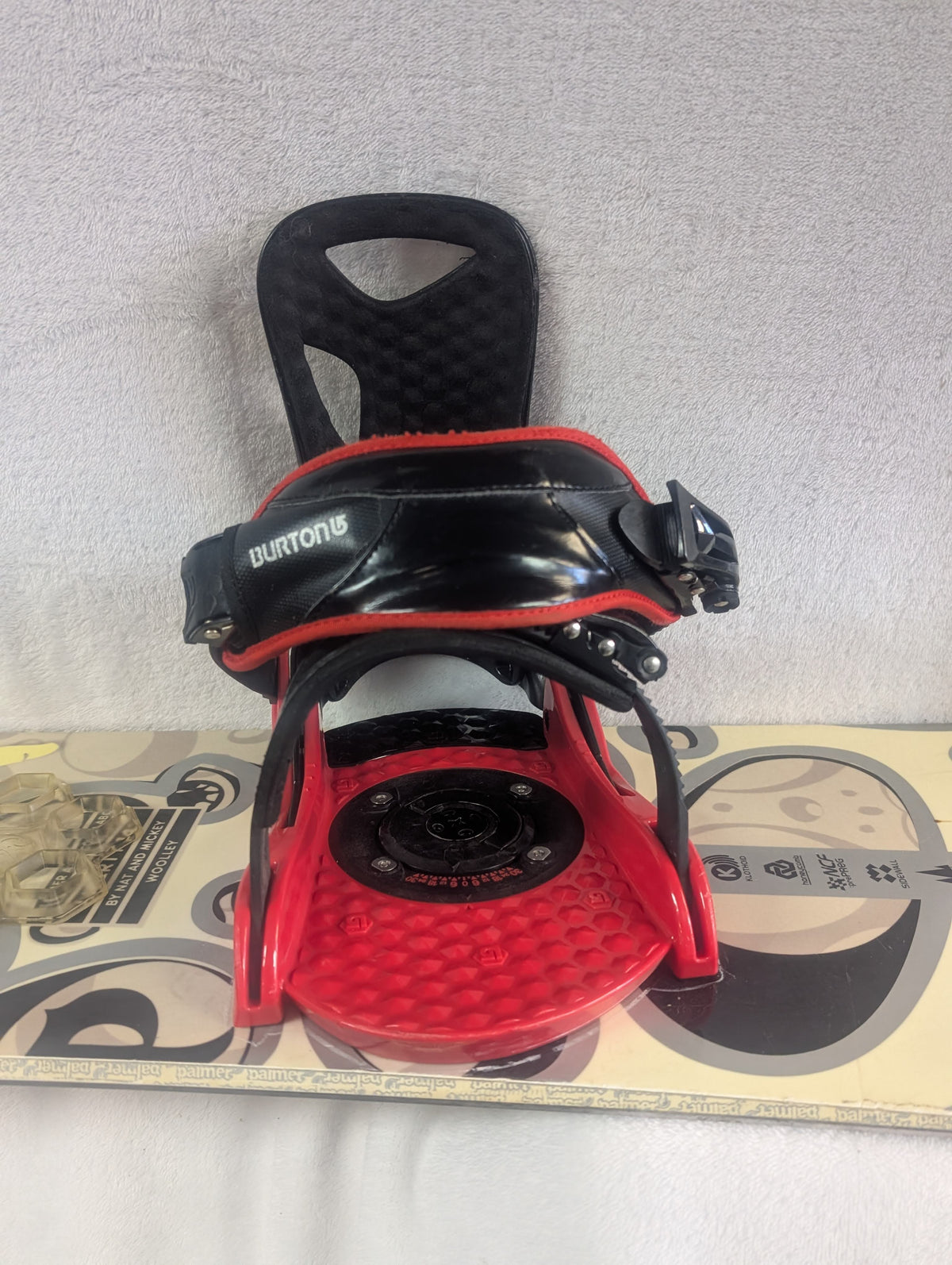 Burton Palmer Snowboard Size 147 cm w/Burton Bindings Size M Color Cream Condition Used