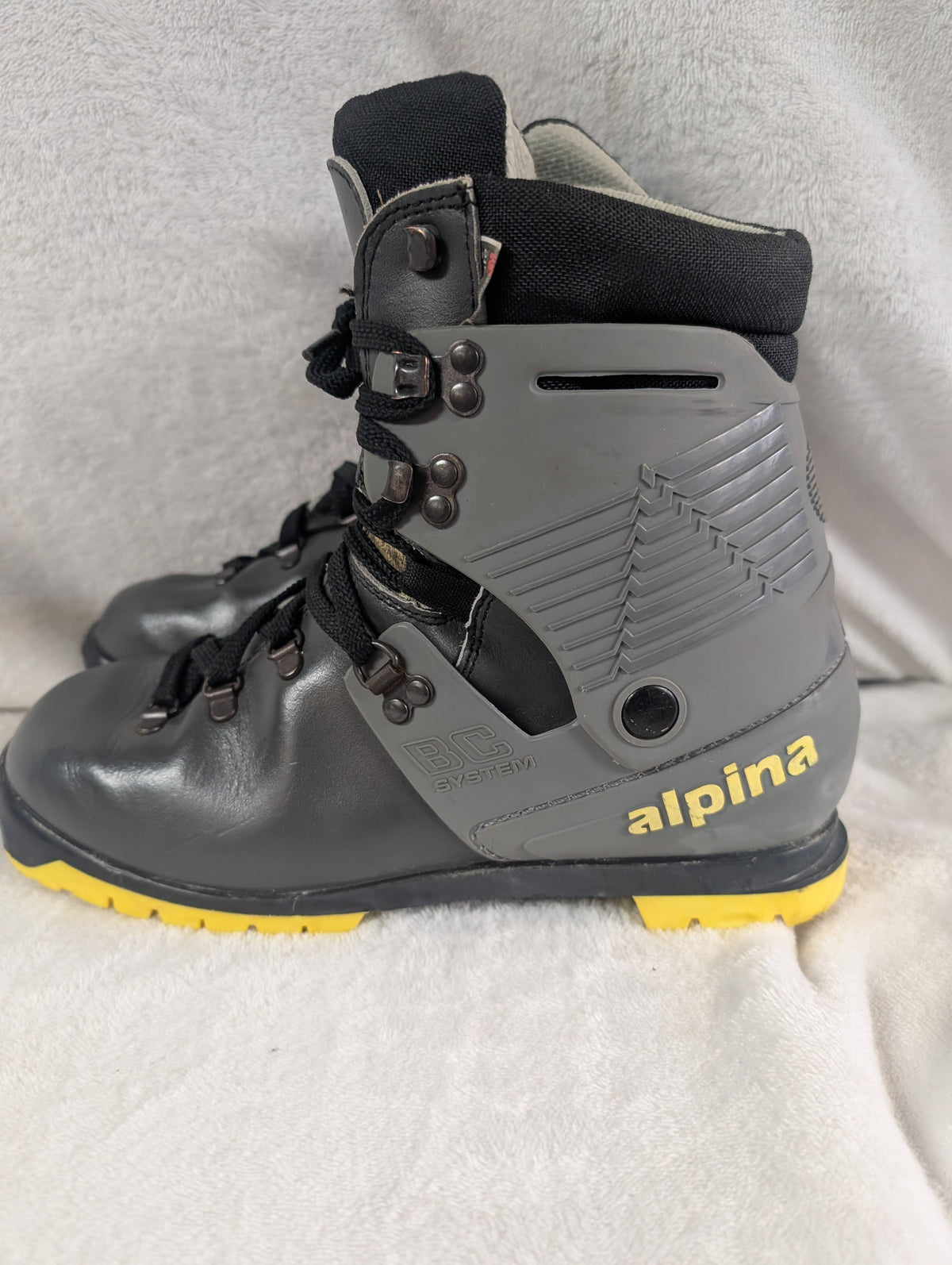 Alpina NNN BC Ski Boots Size 26.5 EU 41 Color Gray Condition Used XC