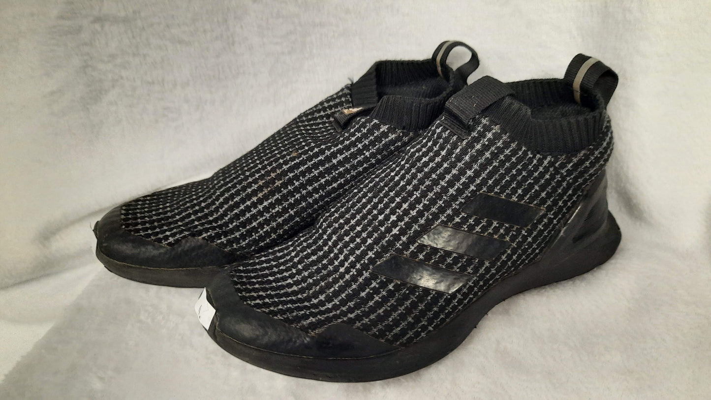 Adidas Athletic Shoes Size 4 Color Black Condition Used