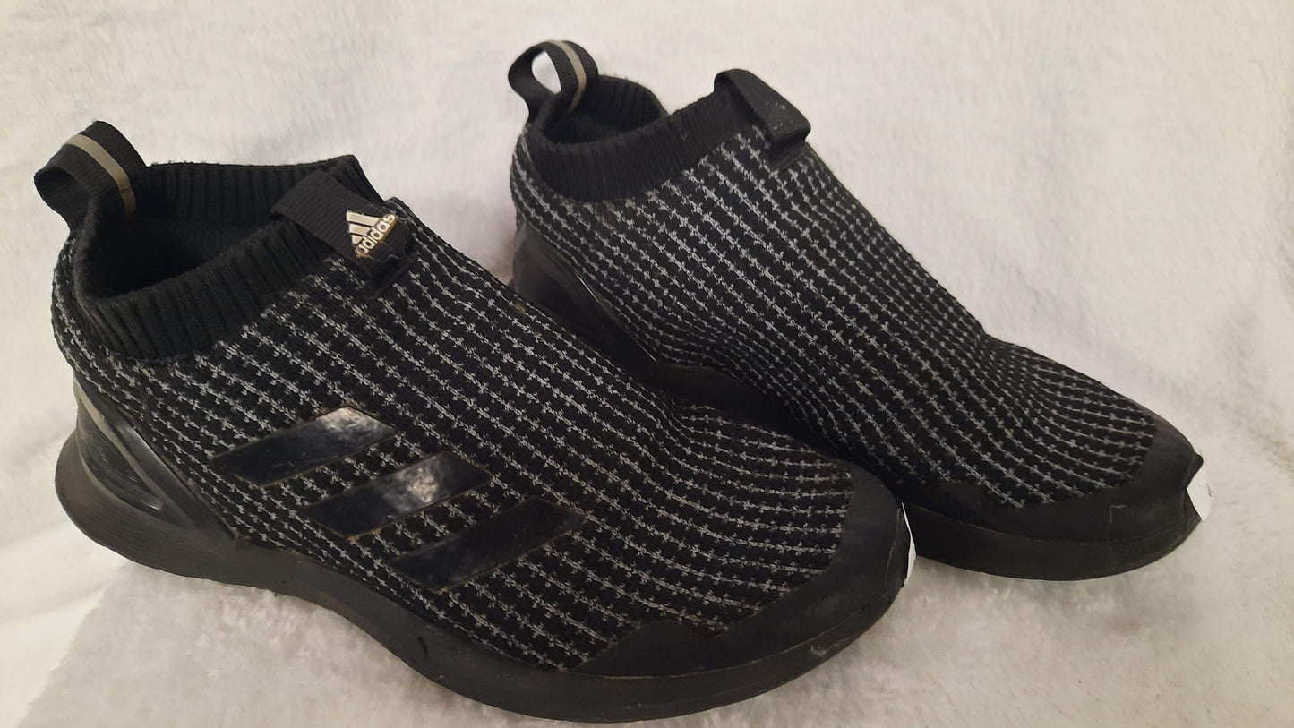 Adidas Athletic Shoes Size 4 Color Black Condition Used