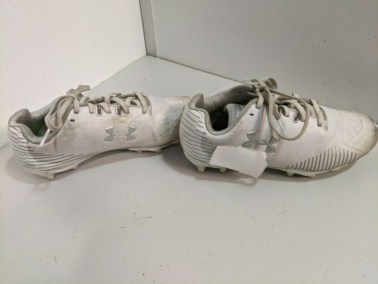 Under Armour Finisher Cleats Size 5.5 Color White