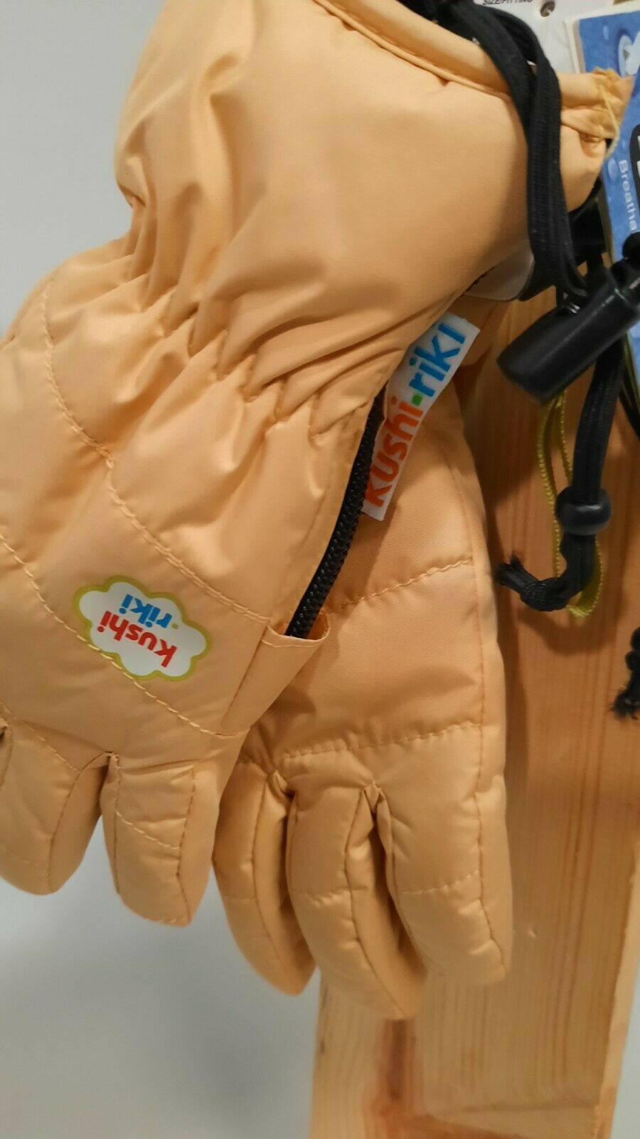 Kushi-riki Hope Gloves Size Youth Small Age 6/7