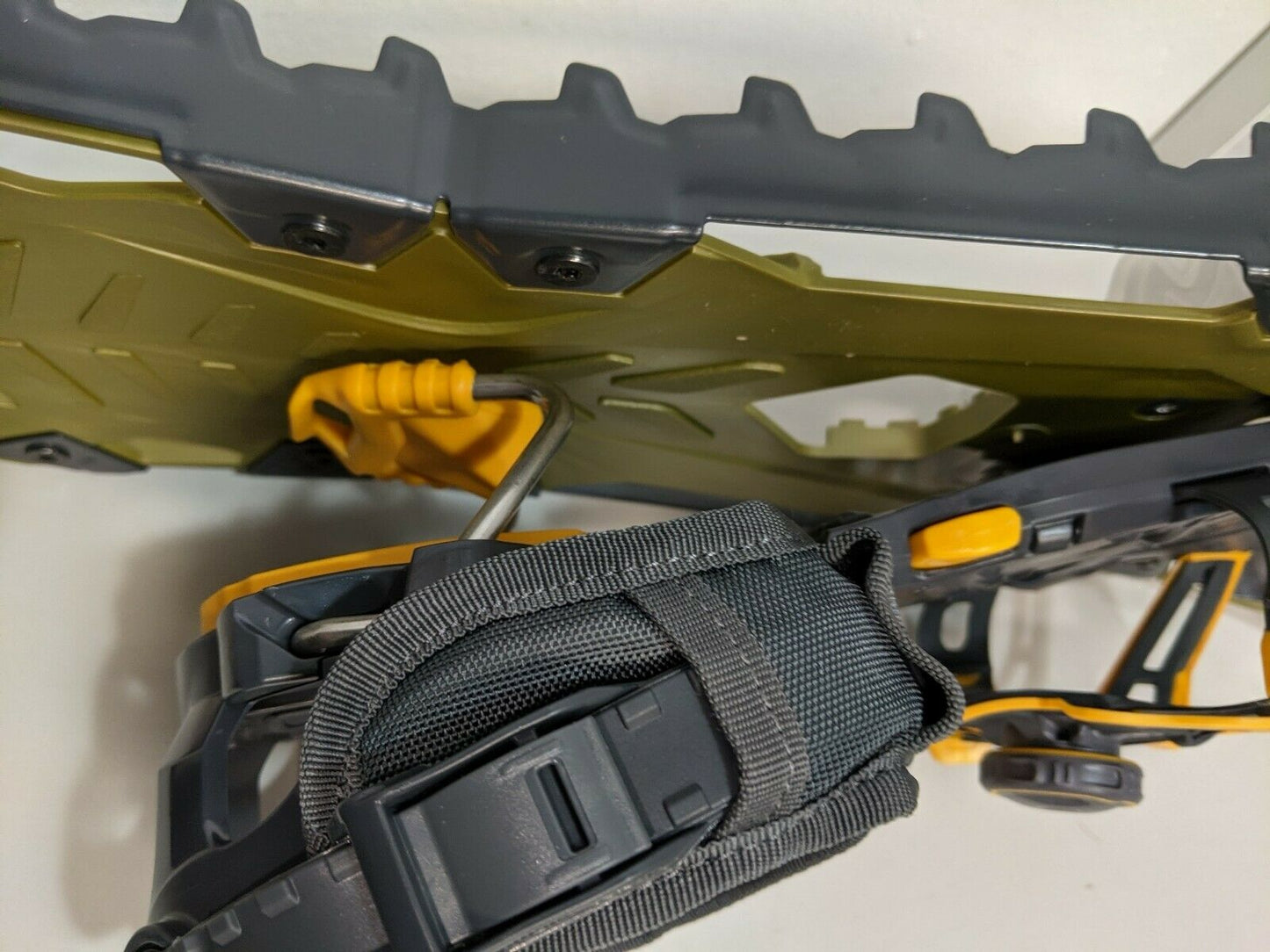 TSL Snowshoes Highlander Adjust Size Small 20 in Color Olive Boa Best Grip, Women Shoe Size 6.5 - 12, 180 LB Max, 65 LB Min
