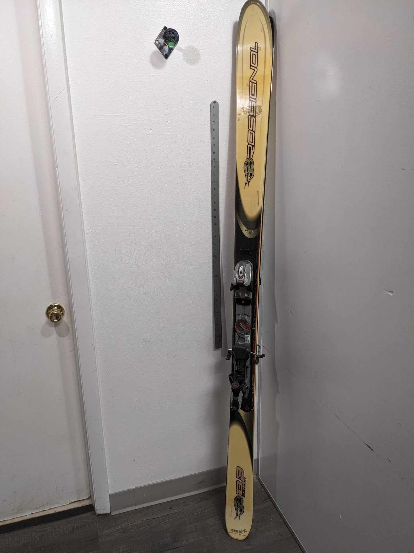 Rossignol B3 Bandit Skis w/Marker Bindings Size 195cm Yellow Used