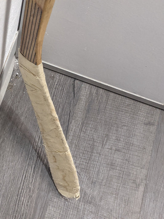 Pro Vic 3050 Hockey Stick SR 60 In Blue (LH) Used LG Johnson Canada Sr