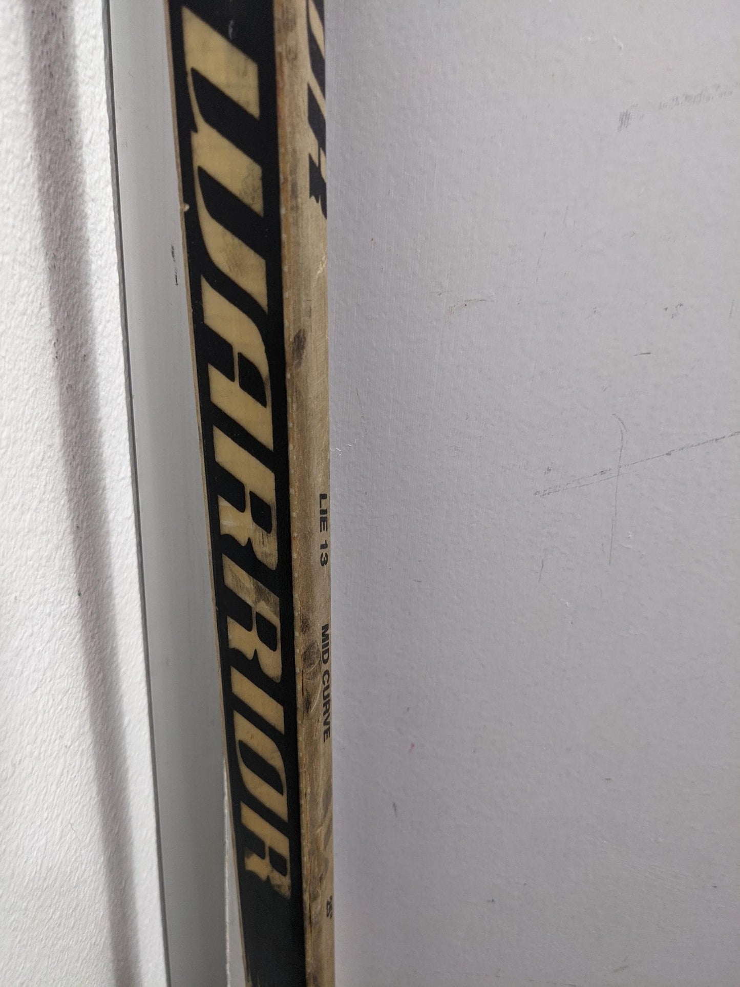 Warrior Wooden Hockey Goalie Stick Size 58 In Black Used (LH)