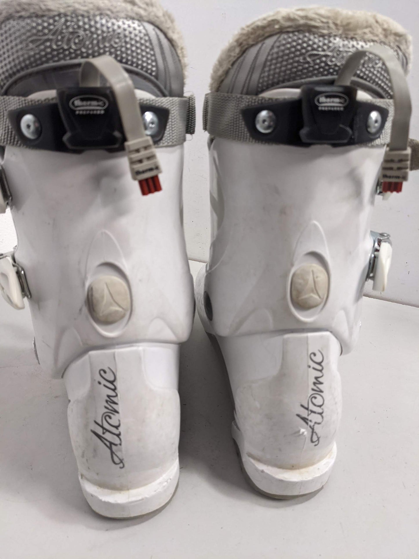 Atomic 70 Women's Ski Boots Size Mondo 24.5 White Used