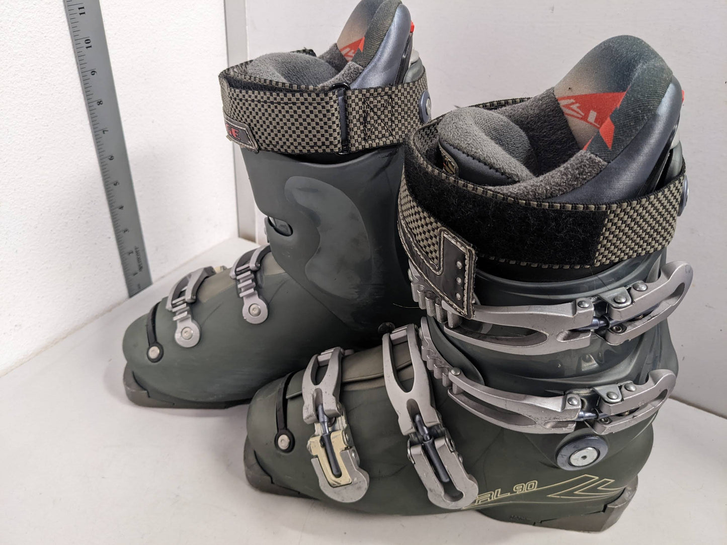 Lange CRL 90 Women's Ski Boots Size Mondo 23 Green Used