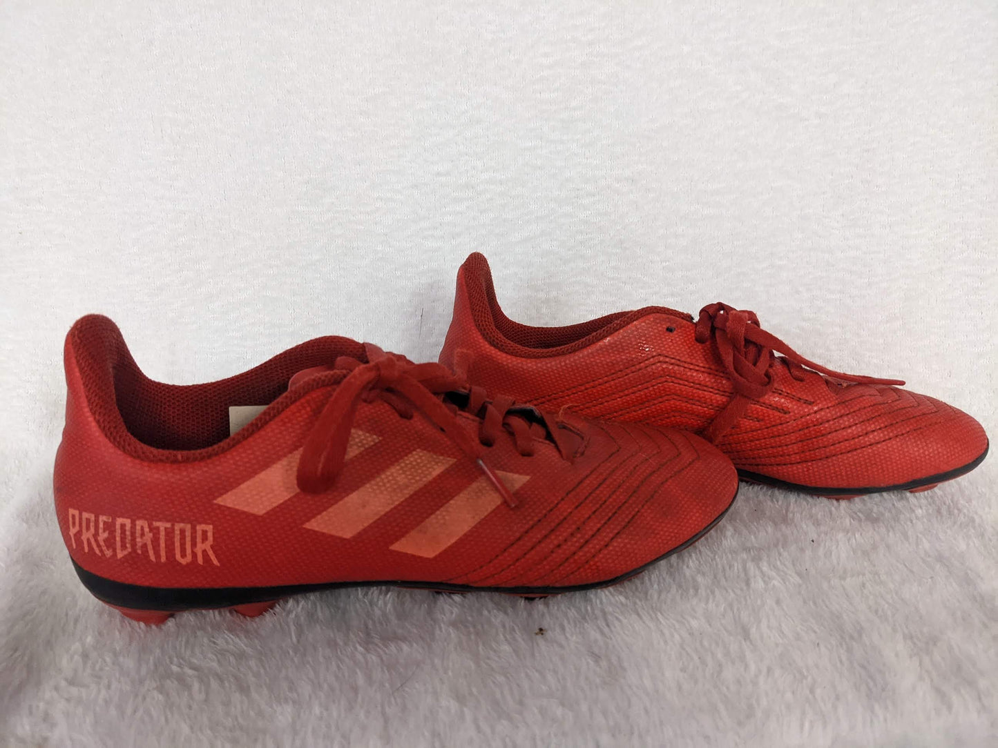 Adidas Predator Youth Cleats Size 4 Color Red Condition Used