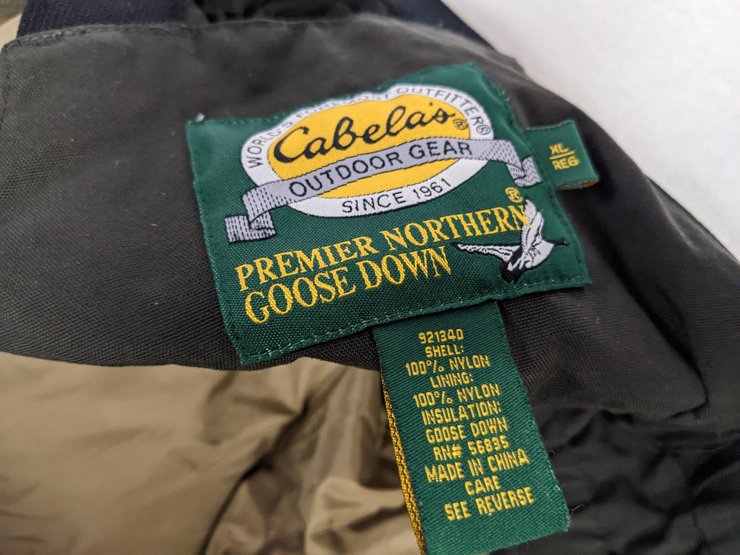 Cabela's Insulated and Lined Winter Bibs Size Extra Large Color Dark Green Condition Used