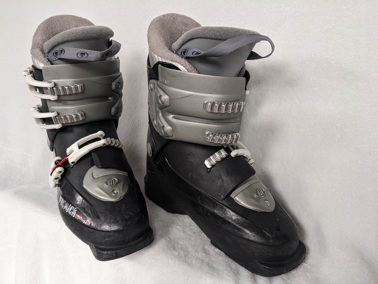 Tecnica P.J. Youth Ski Boots Size 23.5  Color Black Condition Used