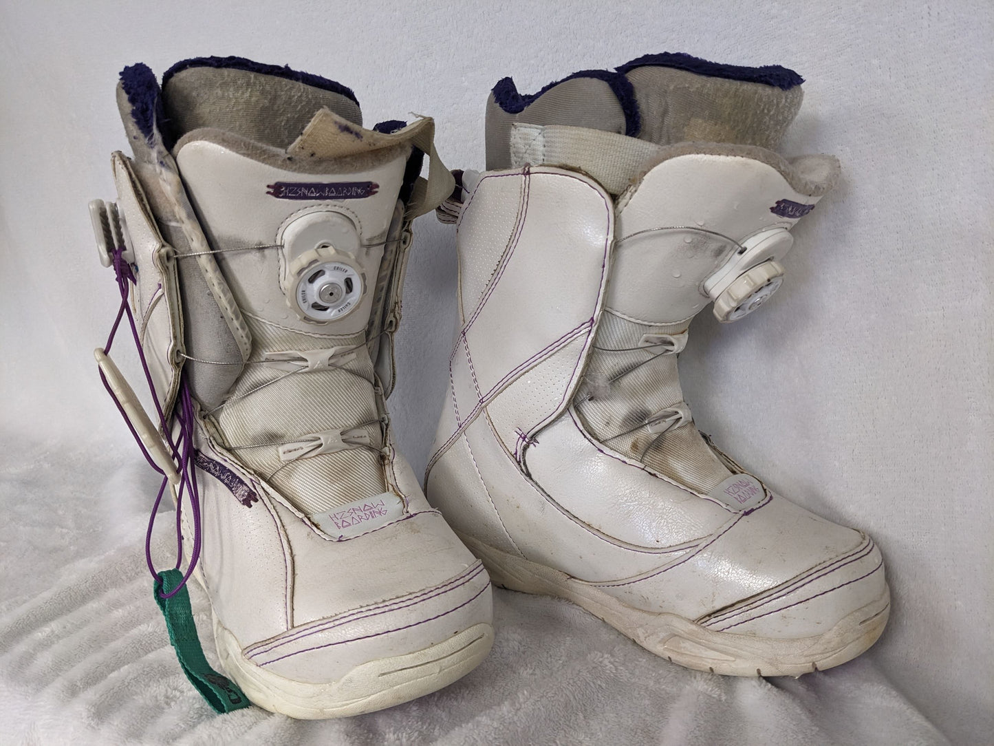 K2 Sapera Boa Women's Snowboard Boots Size 6 Color White Condition Used