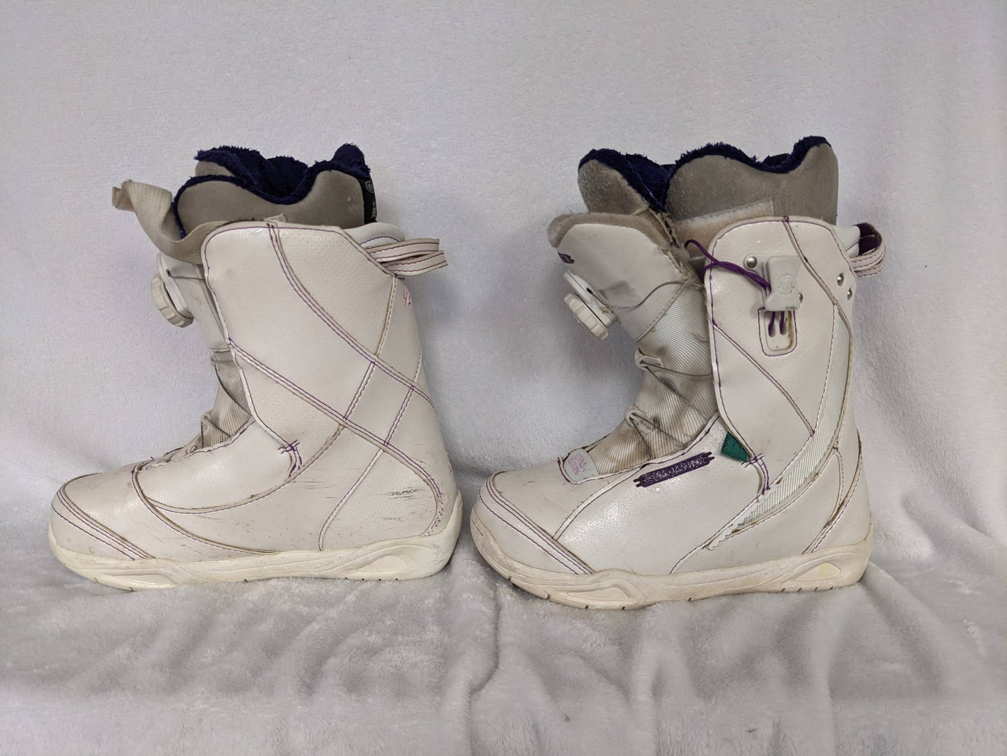 K2 Sapera Boa Women's Snowboard Boots Size 6 Color White Condition Used