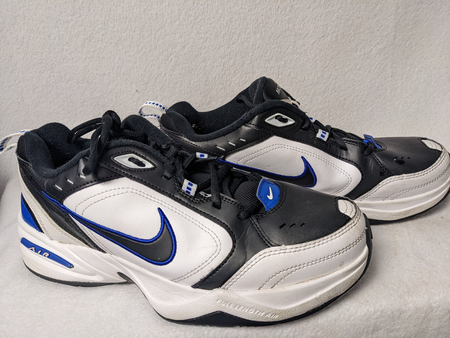 Nike Air Monarch Athletic Shoes Size 10.5 Color White Condition Used