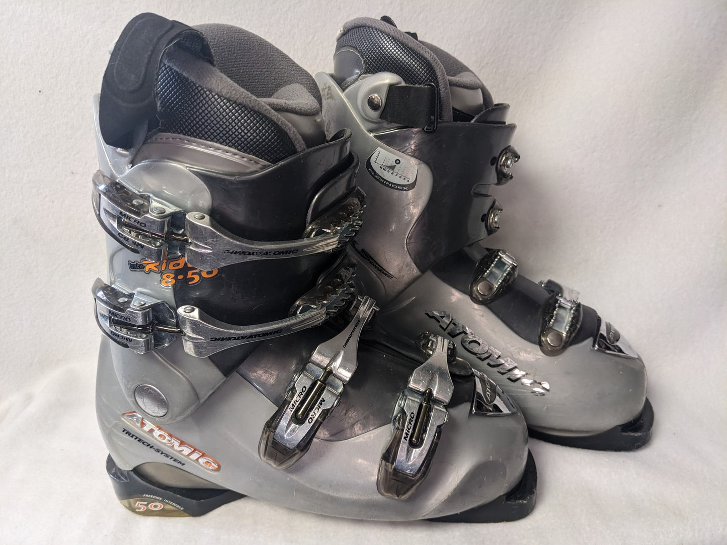 Atomic Beta Ride 8.50 Ski Boots Size Mondo 25.5 Color Gray Condition Used