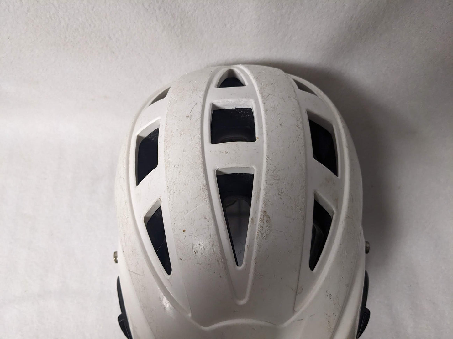 Cascade Youth Lacrosse Helmet Size Youth Adjustable Color White Condition Used